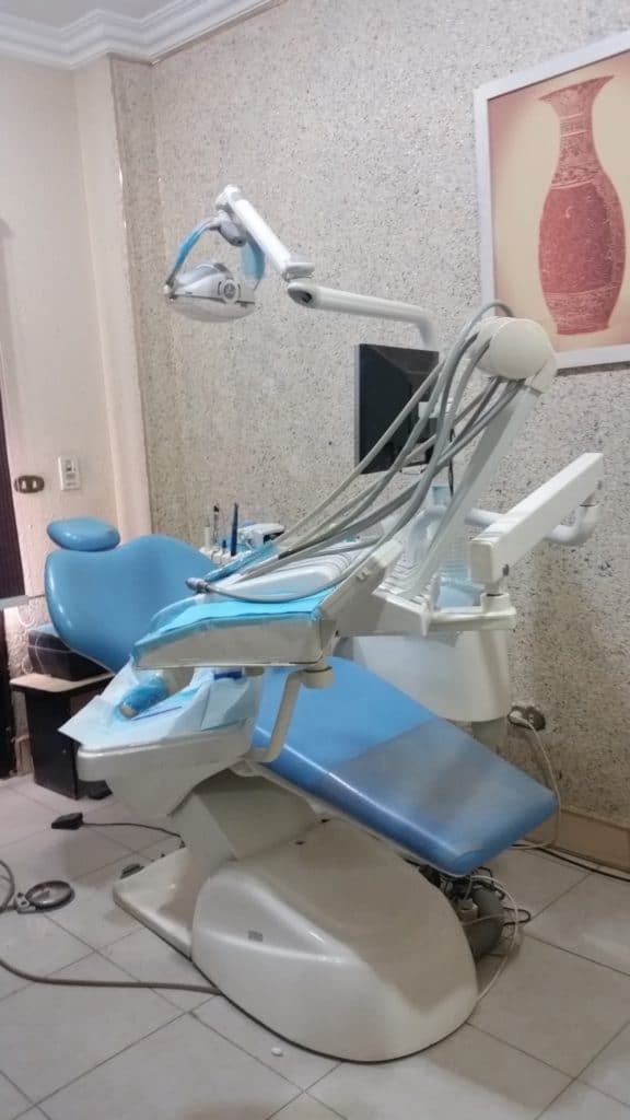 Hossam Zahran- доктор стоматолог в городе Хургаде,в Египте.